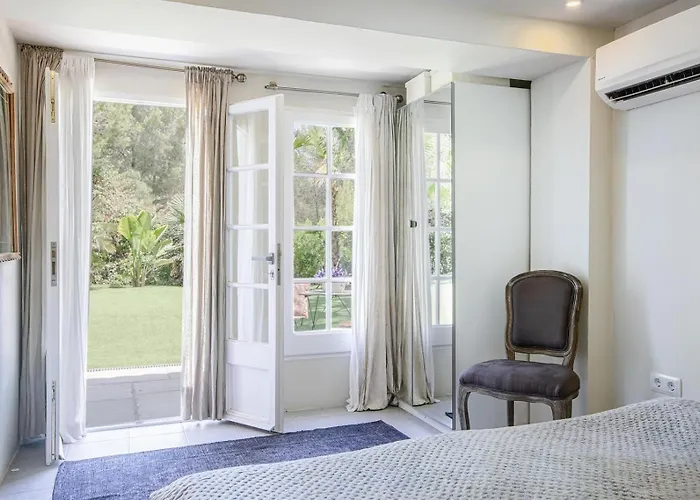 Casa Nova Estate * 锡切斯