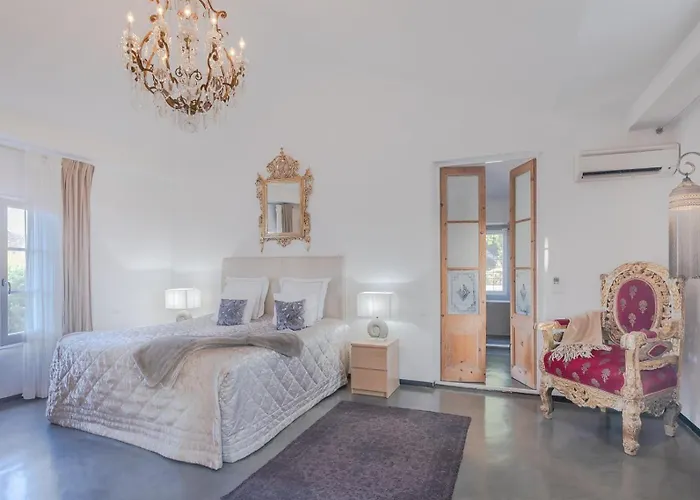 Casa Nova Estate 锡切斯